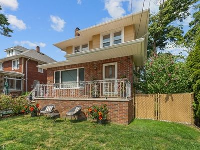1115 Anderson Ave, Fort Lee, NJ, 07024
