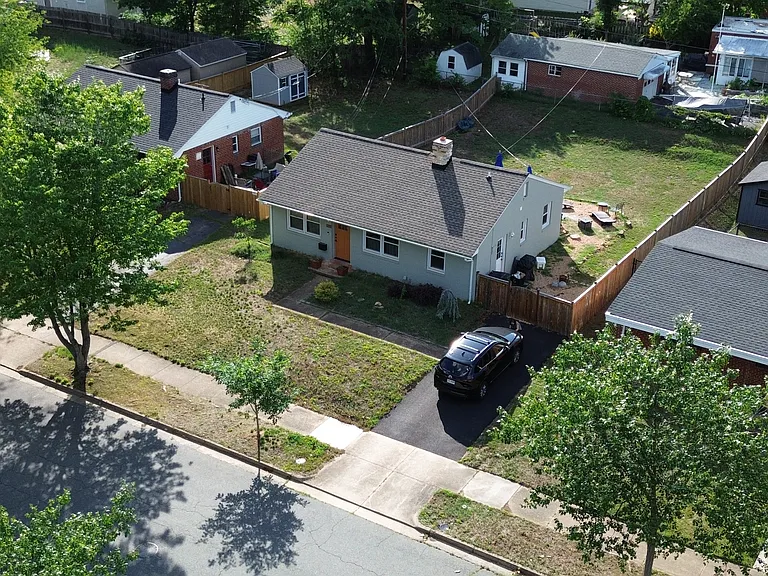 703 Hanson Ave — Photo 1