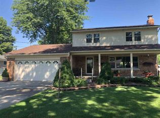 49641 Regatta Dr, New Baltimore, MI