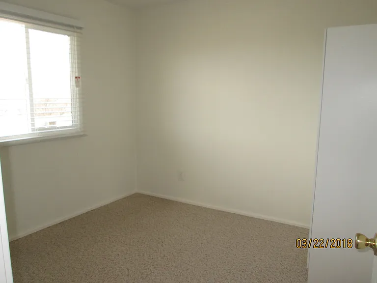 104A S Lippse Dr — Photo 7