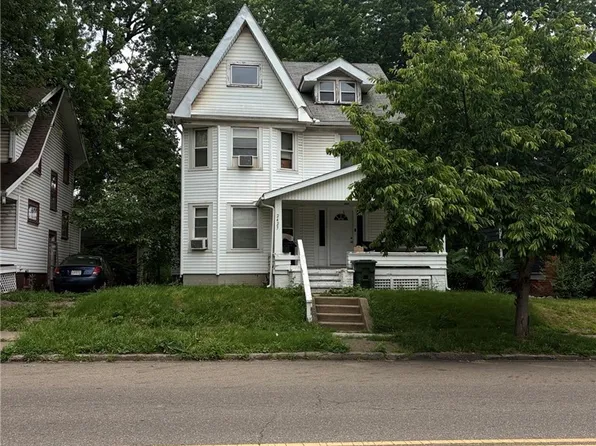 2423 9th St SW, Canton, OH 44710