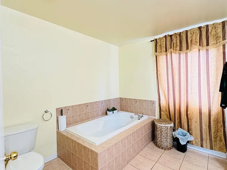 2086 Ricardo St — Photo 11