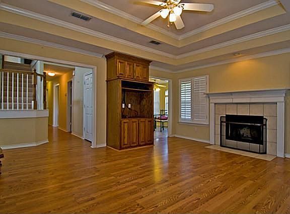3rd image of 1604 Grandberry Dr