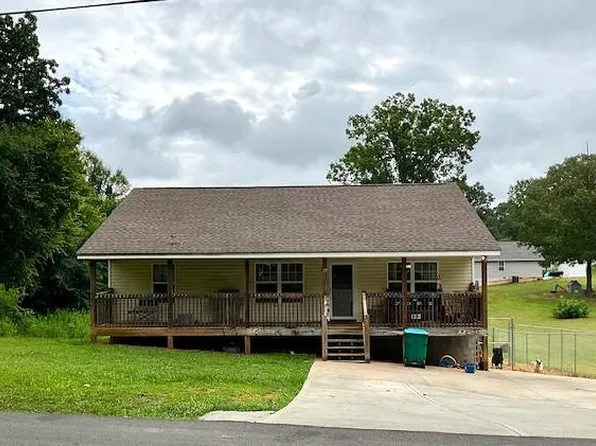 168 Charger Dr, Chatsworth, GA 30705