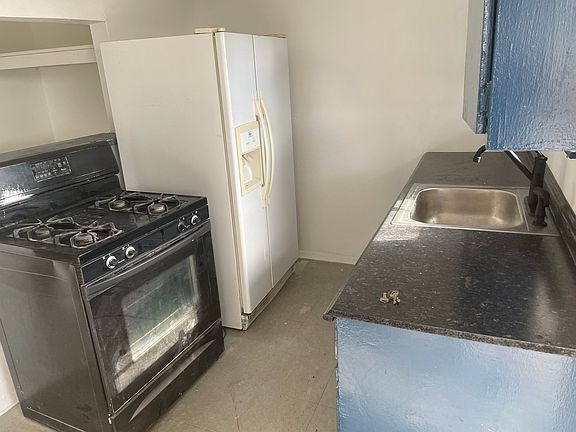 5th image of 303 Blackson Ave