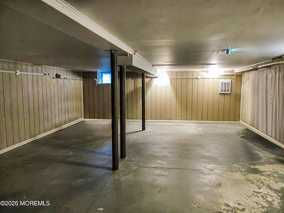 5th image of 1238 Taylor Lane