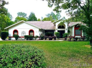 640 N Heathrow Dr, Lecanto, FL 34461