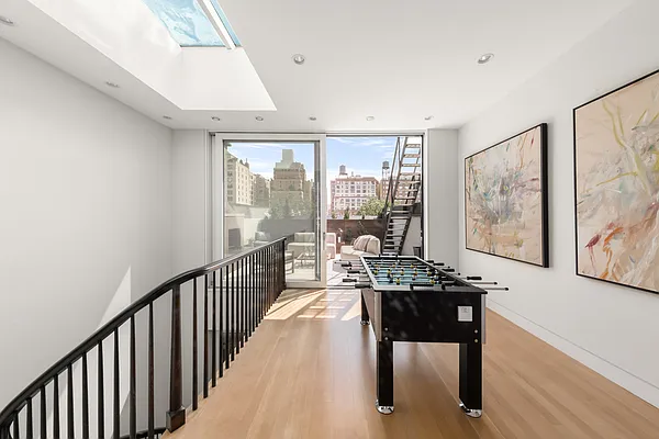 Sold by Leslie J. Garfield | media 23