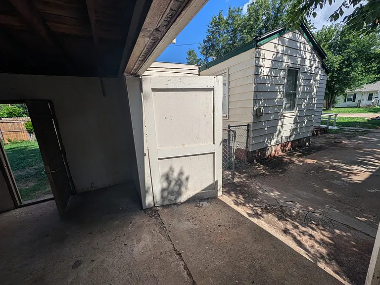 313 E Jacobs Dr #1 — Photo 8