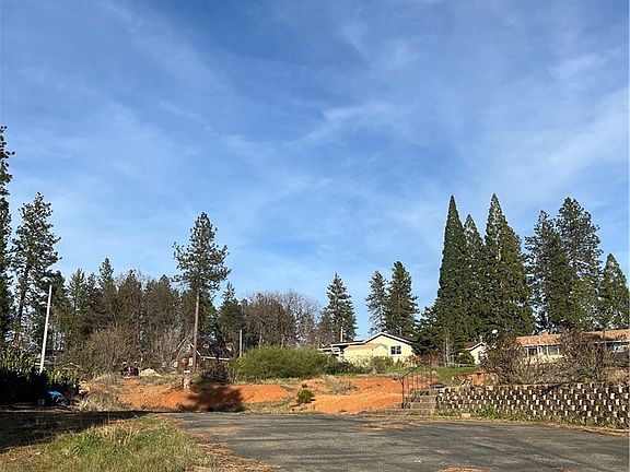 5th image of 1665 Pamela Drive