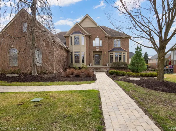 41671 Sudbury Ct, Novi, MI 48375