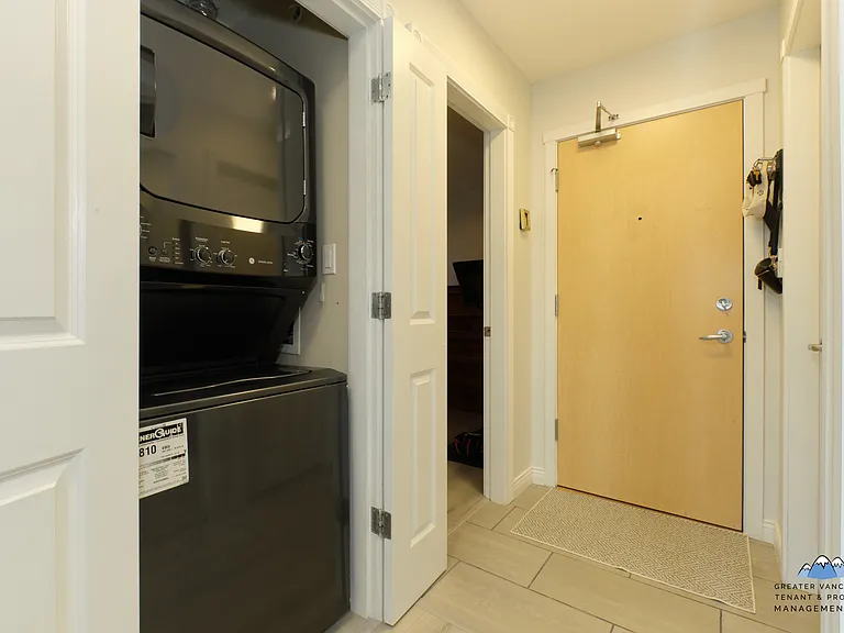 3142 Saint Johns St — Photo 17
