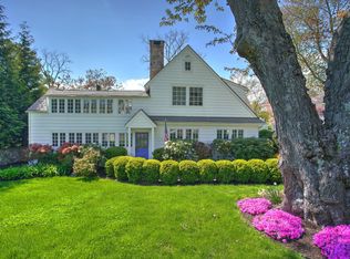 158 Hillspoint Rd, Westport, CT 06880