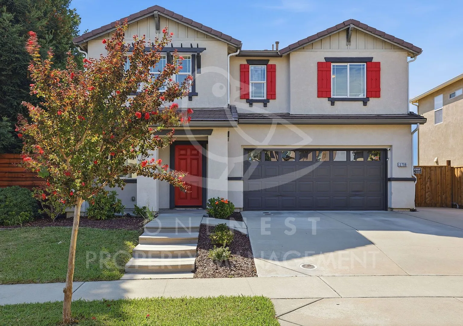 One of a kind, HUGE yard, Perfect West Roseville Home — Photo 1