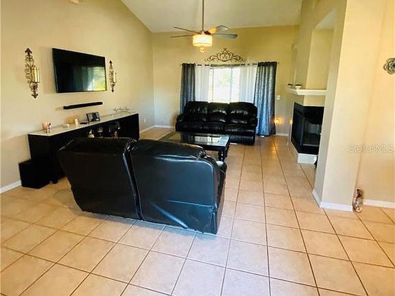 3rd image of 1603 Paddock Dr