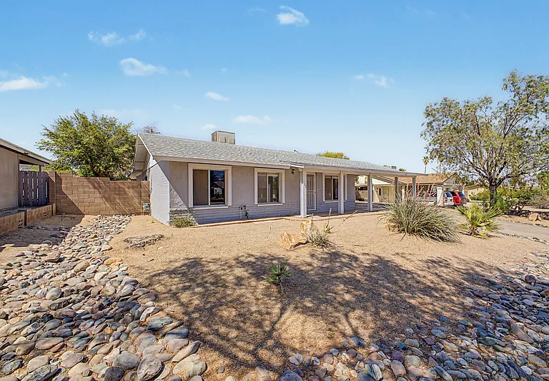 2822 E Willow Ave — Photo 44