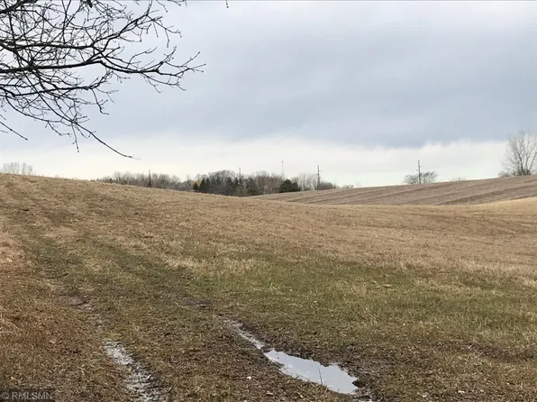 11665 Stacy Trl, Chisago City, MN 55013