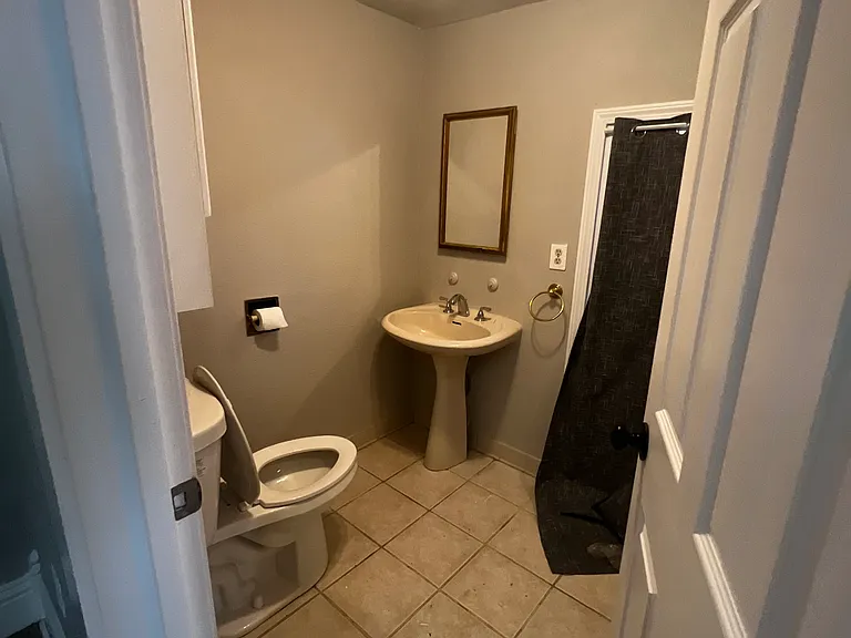 813 Saint Louis Ave — Photo 16