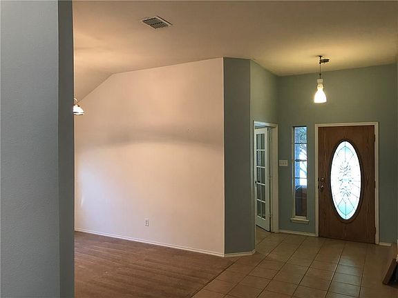 4th image of 8921 Weller Ln