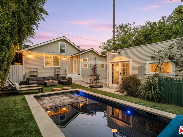 7030 De Longpre Ave, Los Angeles, CA 90028