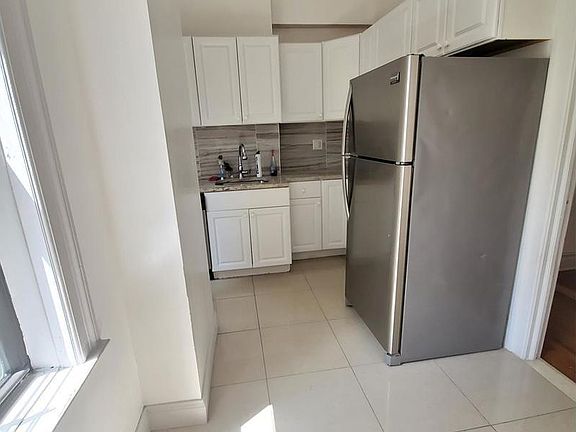 5th image of 170 W 81st St APT 4A