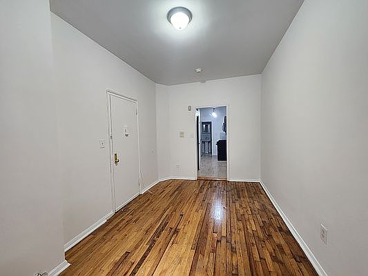 3rd image of 221 W 105th St APT 1FE