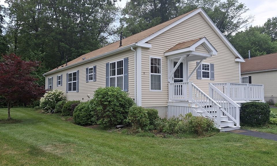 1st image of 9 Hemlock Dr #0