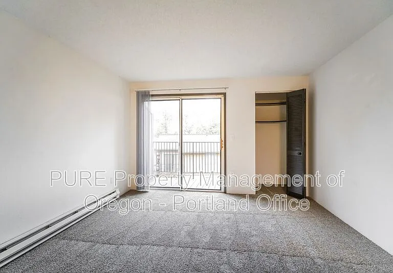 Parkway Garden — Photo 8