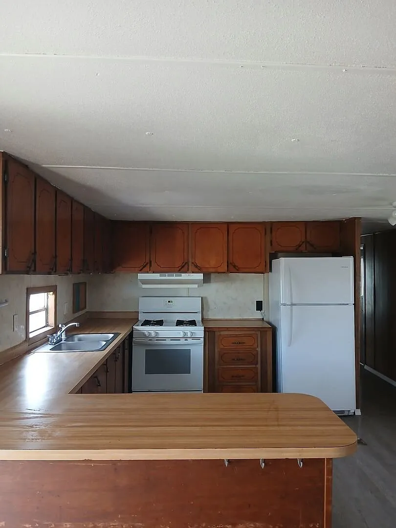 "Comfortable and Convenient" 3 bedroom 2 bathroom — Photo 2