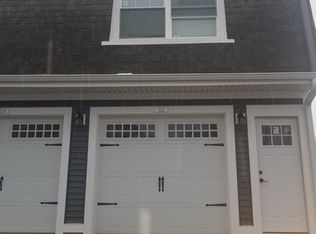 322 Somerset Ln, Vernon Hills, IL 60061
