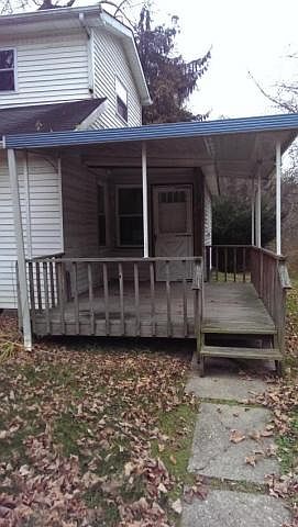 2nd image of 942 Coal Hollow Rd