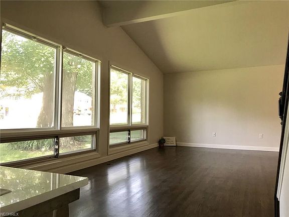 3rd image of 8442 Deer Creek Ln NE