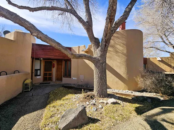 88 Comanche Rd #104, El Prado, NM 87529