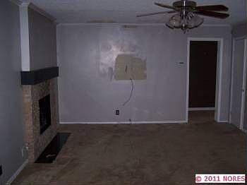 4th image of 8010 S Peach Cres W