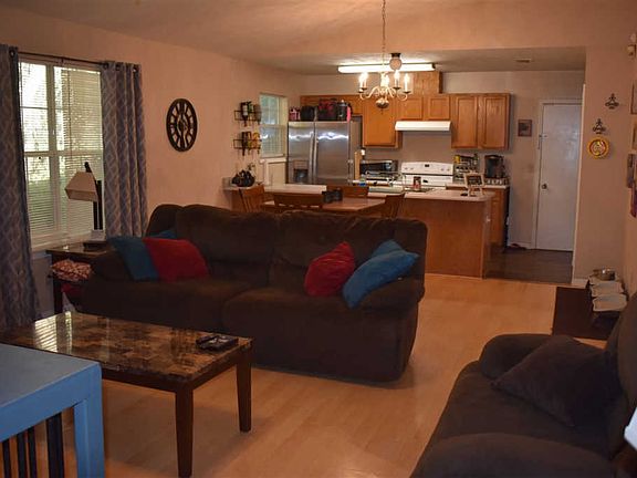 4th image of 4523 Wesley Dr