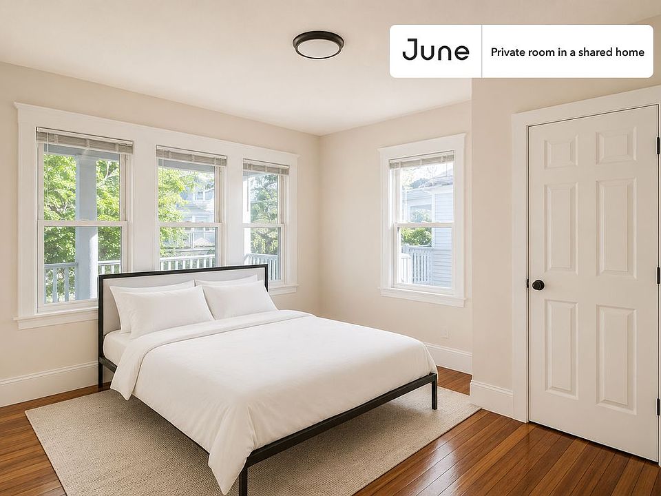 1st image of 21 Easton St #D