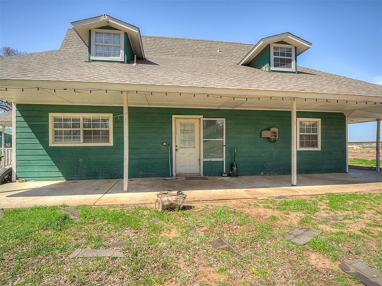 Listing photo 3