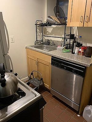 2nd image of 304 W 112th St APT 1E