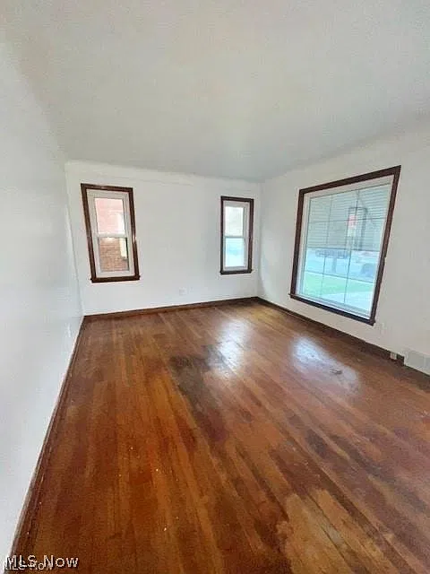 2 bed, 1.0 bath, 1885 sqft, $1,450 — Photo 3