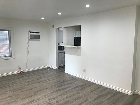 4th image of 1847 N Cherokee Ave APT 19