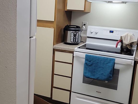 2nd image of 14670 SW Osprey Dr #1