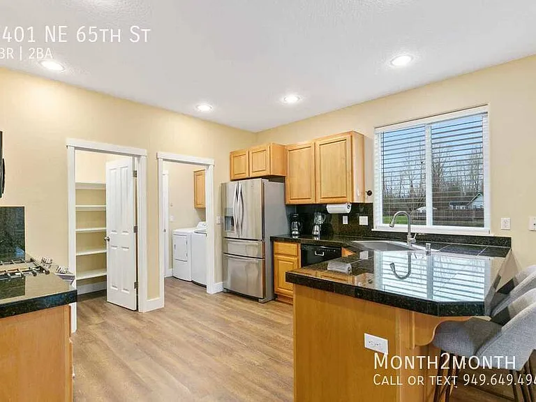 7401 NE 65th St — Photo 12