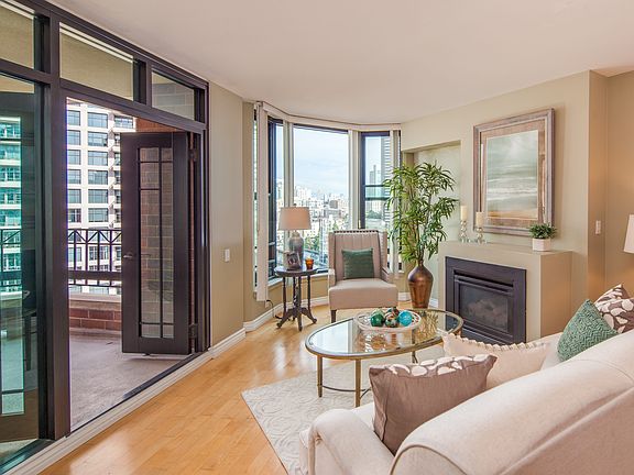 3rd image of 500 W Harbor Dr Unit 1215