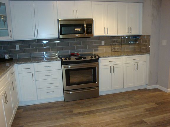 Glazed Gray Subway Tiles