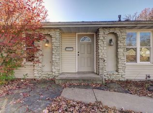 1260 E Broadmoor St, Springfield, MO 65804
