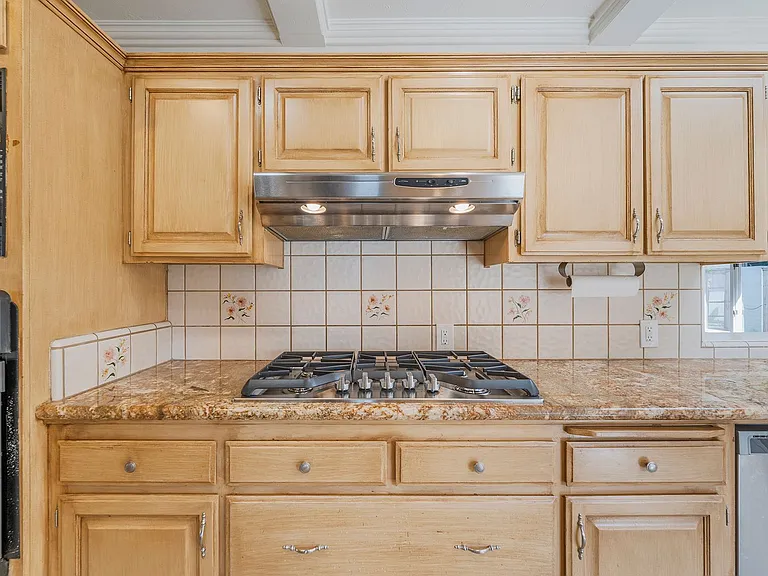 620 S Gertruda Ave — Photo 6