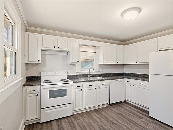 5th image of 4029 Hilda St