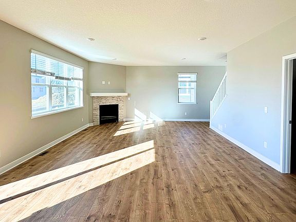 3rd image of 6287 Jennifer Ave S