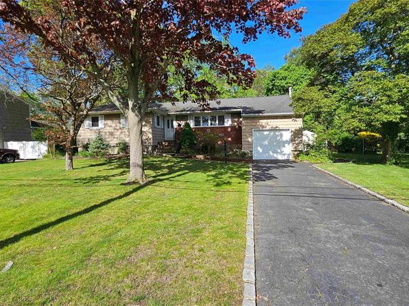 912 Hampshire Road, Bay Shore, NY 11706