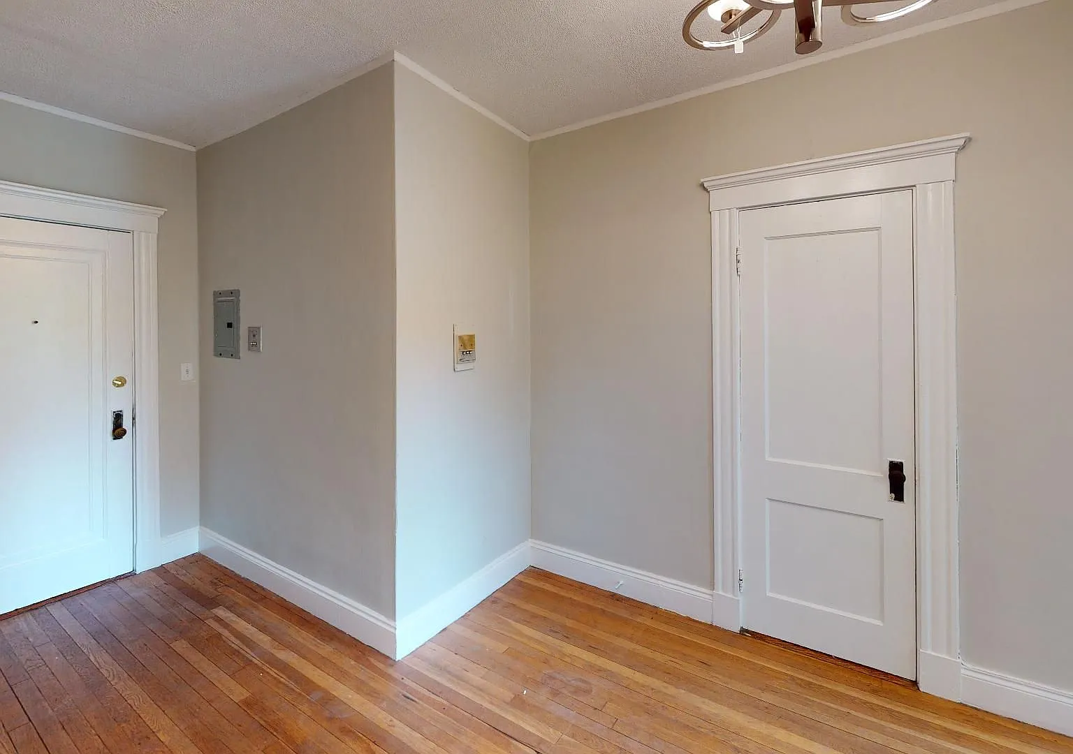 Allston 1 Bed Heat & Hot Water Included | No Broker Fee — Photo 4